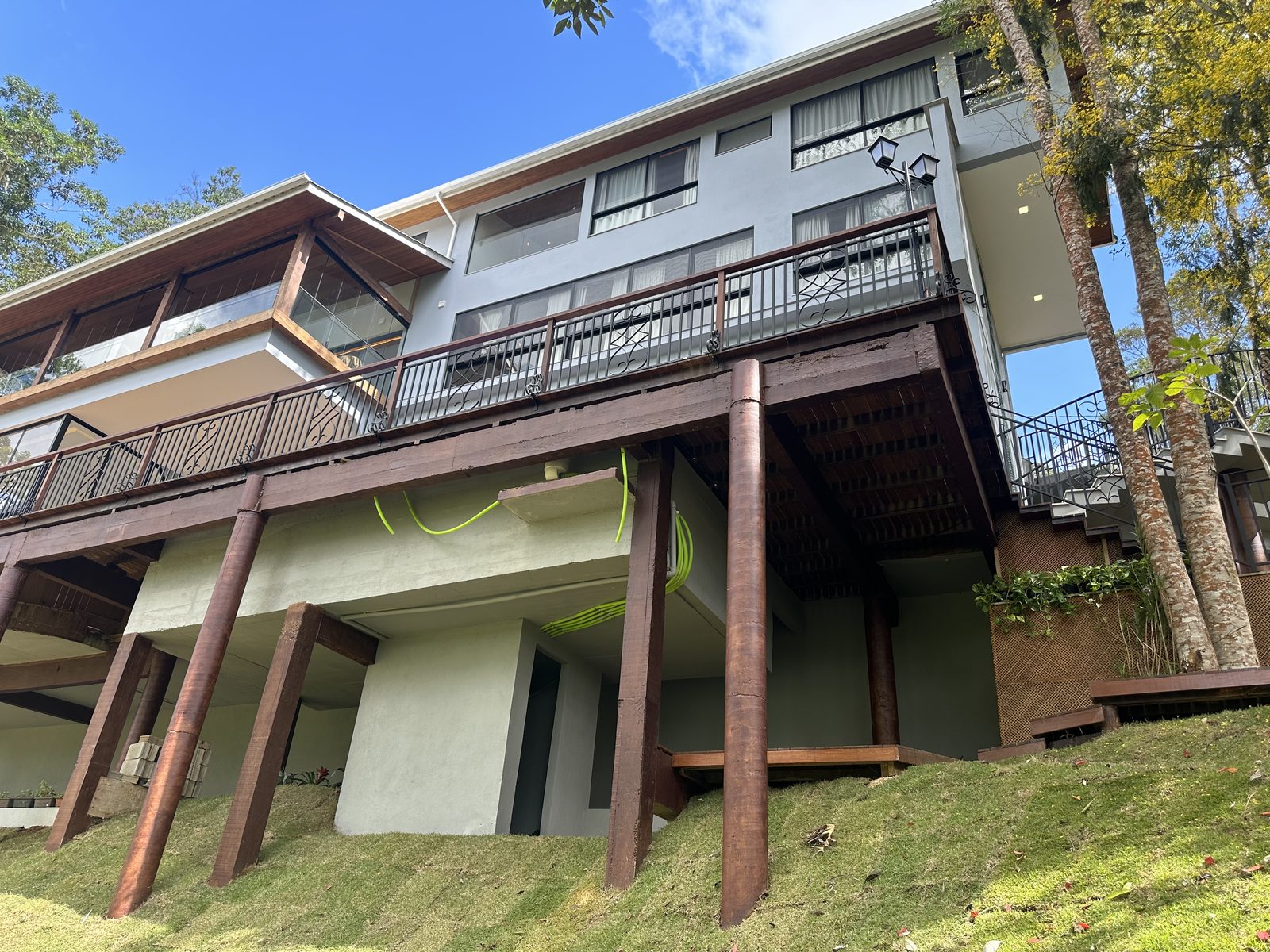Levantamento topográfico em obra residencial concluída no ES